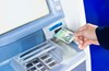 Giao dịch trên ATM ngân hàng thấp kỷ lục