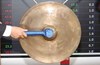 Ba ngân hàng chuẩn bị gia nhập HoSE, cuộc đua nâng tầm cổ phiếu ngành ngân hàng tăng tốc