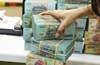 Lãi suất liên ngân hàng qua đêm xuống mức thấp nhất kể từ đầu năm 2024