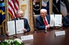 Ông Trump tuyên bố dư thừa đất hiếm sau 1 năm nhờ bắt tay quốc gia sở hữu ‘cả bảng tuần hoàn hóa học’: Thế thống trị của Trung Quốc có dễ phá?