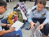 Phát hiện kho thời trang nghi giả mạo hàng loạt thương hiệu xa xỉ tại Hà Nội