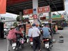 Xăng E5 bất ngờ hút khách, nhiều nơi khó tìm mua 