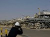 Saudi Arabia giảm giá dầu mạnh nhất gần 30 năm, châu Á hưởng lợi