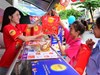 Thị trường bánh trung thu 2025: Bánh “nhà làm” dần lép vế, thương hiệu lớn chiếm lĩnh thị phần