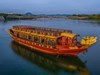 Khi những mũi kim kể chuyện trên sóng Hương Giang