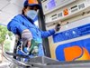 Chính phủ kéo dài chính sách thuế hỗ trợ giá xăng dầu