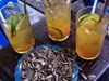Hai loại nước quen thuộc được chú ý nhờ lợi ích tiềm năng với tim mạch và đường huyết