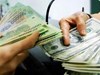 Người đổi ngoại tệ sai quy định có thể bị phạt đến 100 triệu đồng