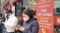 Vàng, bạc “nóng” trở lại, người dân trắng đêm chờ mua