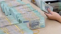 Lần đầu tiên người dân gửi hơn 10 triệu tỷ đồng vào ngân hàng, chuyện gì đang xảy ra?