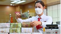 Khoảng cách tín dụng - huy động vượt 2,5 triệu tỷ đồng, áp lực thanh khoản ngân hàng gia tăng