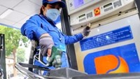 Chính phủ kéo dài chính sách thuế hỗ trợ giá xăng dầu