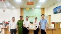 Bắc Ninh: Nhân viên LPBank kịp thời ngăn vụ rút tiền trước hạn đáng ngờ, được khen thưởng