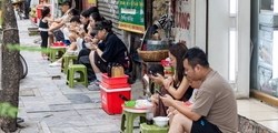 Hà Nội đề xuất tăng mạnh mức phạt lấn chiếm vỉa hè, kinh doanh sai quy định có thể bị phạt tới 6 triệu đồng