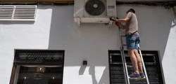 Vì sao nhiều người ở Pháp, Anh không thể tự lắp điều hòa dù nắng nóng trên 40 độ?