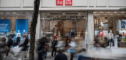 Uniqlo đặt cược vào triết lý tối giản để cạnh tranh với Zara, H&M và Shein