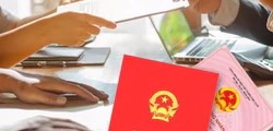 Người nộp thừa tiền sử dụng đất được đề nghị hoàn trả theo quy định hiện hành