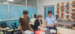 Phát hiện cơ sở sản xuất gần 50.000 đôi giày nghi giả mạo nhãn hiệu Nike, giá trị ước tính hơn 100 tỷ đồng