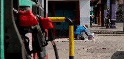 Cuba xuất hiện chợ đen xăng Mỹ giữa khủng hoảng nhiên liệu