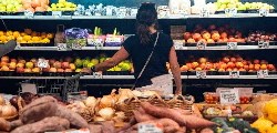 Lạm phát Mỹ hạ nhiệt, Fed khó tăng lãi suất