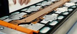 Trung Quốc công bố đột phá mới: Pin xe điện có thể sạc – xả tới 3.000 chu kỳ nhờ chất phụ gia đặc biệt