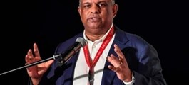 Theo các nguồn tin quốc tế, AirAsia – hãng hàng không thuộc Capital A (Malaysia) – đang trong quá trình đàm phán mua lại cổ phần của Vietravel Airlines