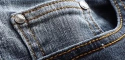 Hóa ra chiếc túi tí hon trên quần jeans lại có công dụng không phải ai cũng biết