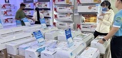 Giá máy lạnh lao dốc kỷ lục trước thềm bỏ thuế, thị trường vẫn trầm lắng