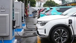 VinFast siết quy định đỗ xe tại trạm sạc: Chỉ miễn phí 10 phút sau khi đầy pin
