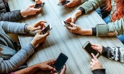 Google cảnh báo người dùng Android và iPhone về rủi ro Wi-Fi công cộng