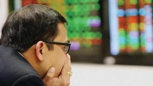 Góc nhìn chuyên gia: "Nín thở" trong 30 ngày then chốt, nhà đầu tư cần tính đến kịch bản VN-Index thủng 1.300 điểm