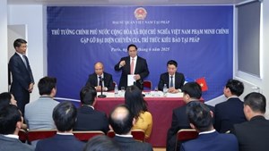 Thủ tướng “đặt hàng” chuyên gia Việt tại Pháp đào tạo 100 chuyên gia AI