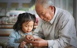 Tiếng Việt có một từ vô cùng đặc biệt: Hào phóng về nghĩa, thâm sâu về tình, mà tiếng Anh không có cách nào dịch hết ý!