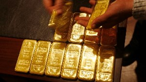 Ngân hàng lớn hạ mạnh dự báo giá vàng, cảnh báo có thể giảm xuống 3.800 USD/ounce