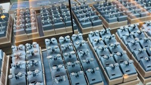 Khủng hoảng niềm tin khiến thị trường kim cương chao đảo, ai đang chịu ảnh hưởng nặng nề nhất?