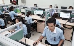 Chuyên gia Geoffrey Hinton dự báo 3 nghề dễ bị AI thay thế trong 2 năm tới