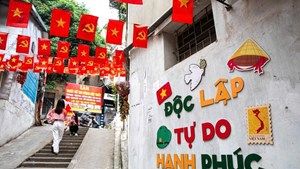 Hà Nội hút khách, doanh thu du lịch bứt phá