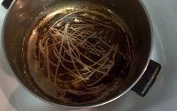 Món đồ quen thuộc trong bếp âm thầm hủy hoại sức khỏe gia đình bạn