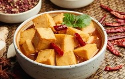 Phụ nữ 40 tuổi ăn đậu phụ mỗi ngày, sau 2 năm kết quả khiến bác sĩ “ngỡ ngàng”