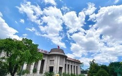 Ngân hàng Nhà nước tiếp tục rút mạnh tiền về, lãi suất VND ngắn hạn bật tăng trở lại