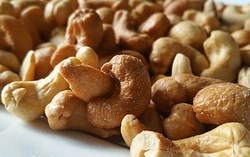 Các loại thực phẩm tiềm ẩn độc tố nguy hiểm, có thể làm tăng nguy cơ ung thư nhưng nhiều người vẫn tiếc rẻ sử dụng