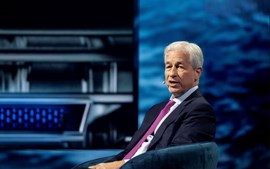 Ông Trump đâm đơn kiện JPMorgan và ông Jamie Dimon, thị trường tài chính Mỹ chấn động