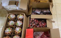 Bắt quả tang ô tô chở lượng lớn bánh kẹo, đồ ăn không xuất xứ