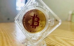 Thuế 0,1% – “tấm vé” đưa tài sản mã hóa ra khỏi vùng xám pháp lý