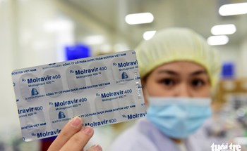 Tăng tốc sản xuất thuốc trị COVID-19 của Việt Nam, giá bán dự kiến 300.000 đồng/hộp