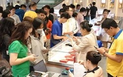 Biến động dồn dập trên thị trường tài chính: Chứng khoán lao dốc, vàng và bạc bật tăng mạnh