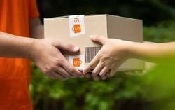 Giao nhanh trở thành tiêu chuẩn mới trong thương mại điện tử