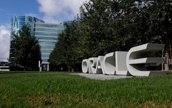 Cuộc đua công nghệ nóng lên: Oracle sa thải vì AI, Amazon đối đầu Starlink trên bầu trời