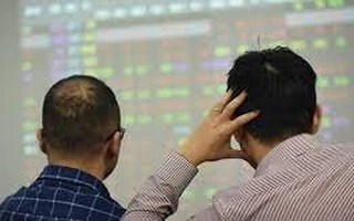 Buồn của nhà đầu tư chứng khoán Việt Nam: VN-Index hồi phục thần tốc, 600 cổ phiếu “tím lịm” lại không thể tham gia cuộc chơi