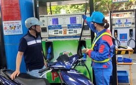 Xăng E10 sắp thay thế xăng khoáng: Bộ Công Thương khẳng định hơn 90% phương tiện tương thích